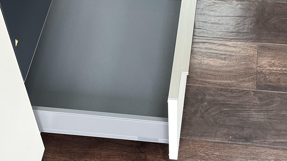 Schublade unter dem Backofen